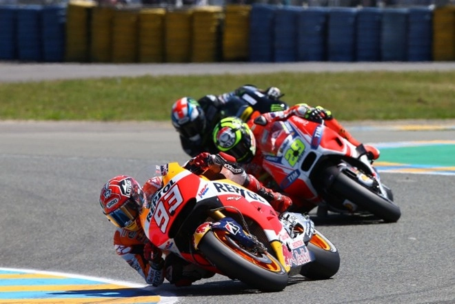 Motogp 2015 với lorenzo giành chiến thắng liên tiếp ở chặng 5