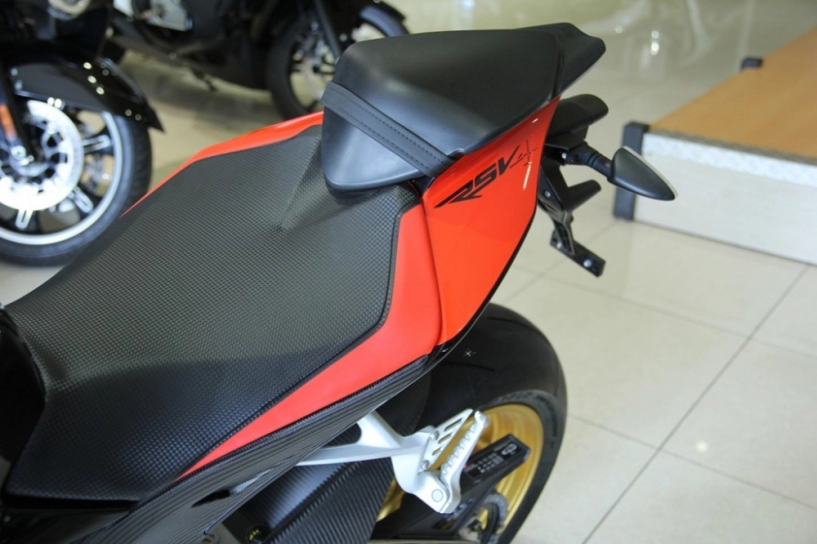 Motor khủng aprilia rsv4 rr 2015 từ ý nhập tịch việt nam