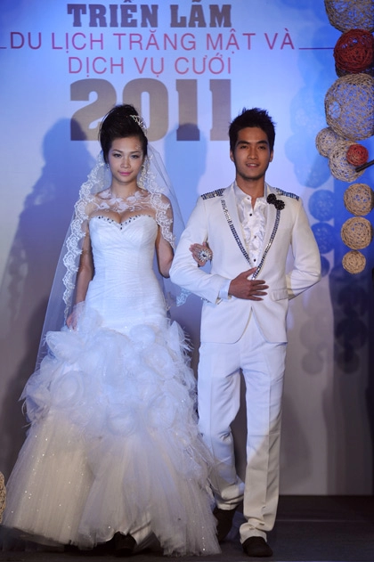 Người đẹp bí mật eva nổi bật đêm gala wedding