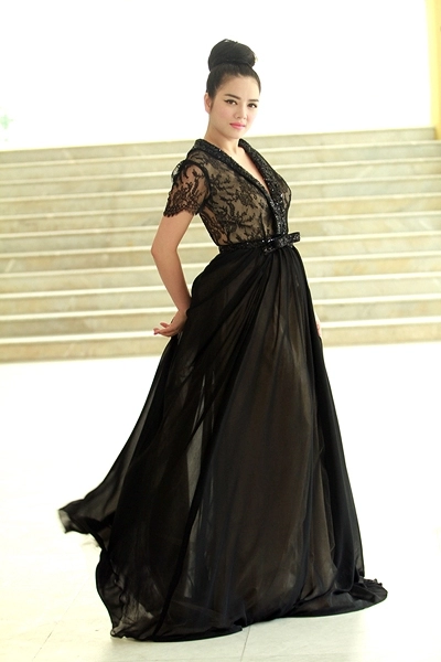 Những bộ váy haute couture xa xỉ của lý nhã kỳ
