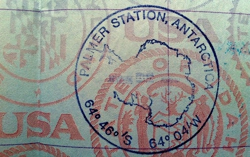 Những con dấu hộ chiếu độc đáo