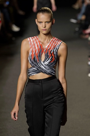 Những dáng áo crop-top gây chú ý ở new york fashion week