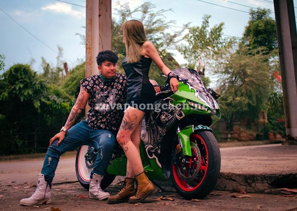 Những hình ảnh không thể đỡ nổi bên chiếc xe pkl của biker việt