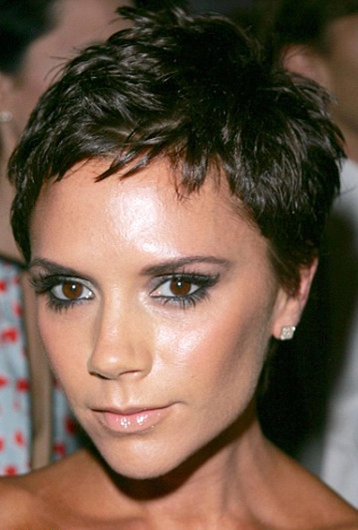 Những kiểu tóc từ hoang dã đến quyến rũ của victoria beckham