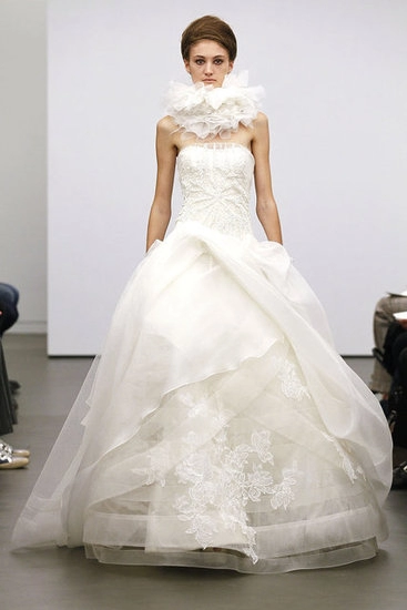 Những mẫu váy cưới đẹp nhất cho mùa thu 2013