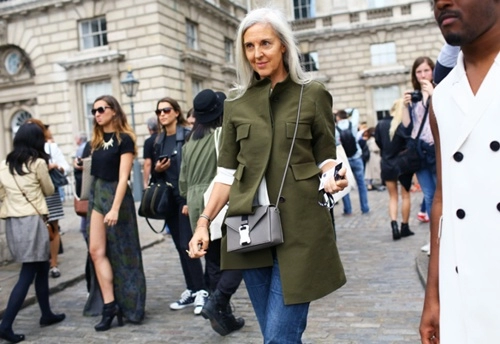 Những phong cách street style hot ở london fashion week tiếp