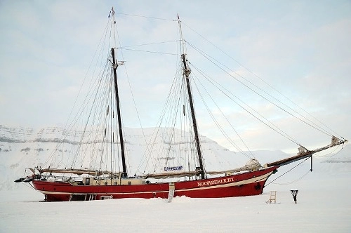 Noorderlicht khách sạn nằm giữa biển băng