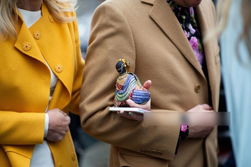 Phụ kiện street style độc đáo ở tuần thời trang cao cấp paris