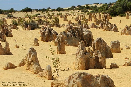 Pinnacles sa mạc kỳ lạ ở australia