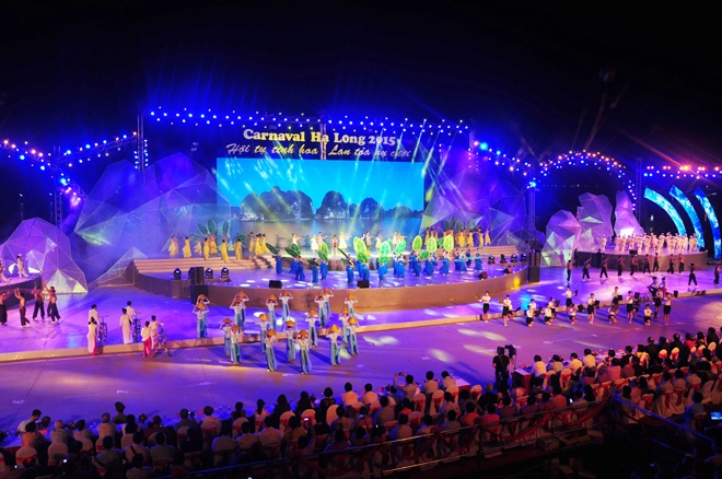 Sắc màu rực rỡ trong lễ hội carnaval hạ long 2015