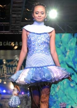 sự thăng hoa của nước dự international designer show