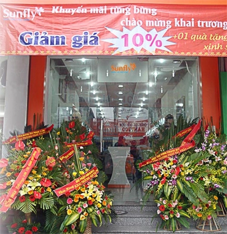 Sunfly khai trương showroom thời trang mẹ và bé