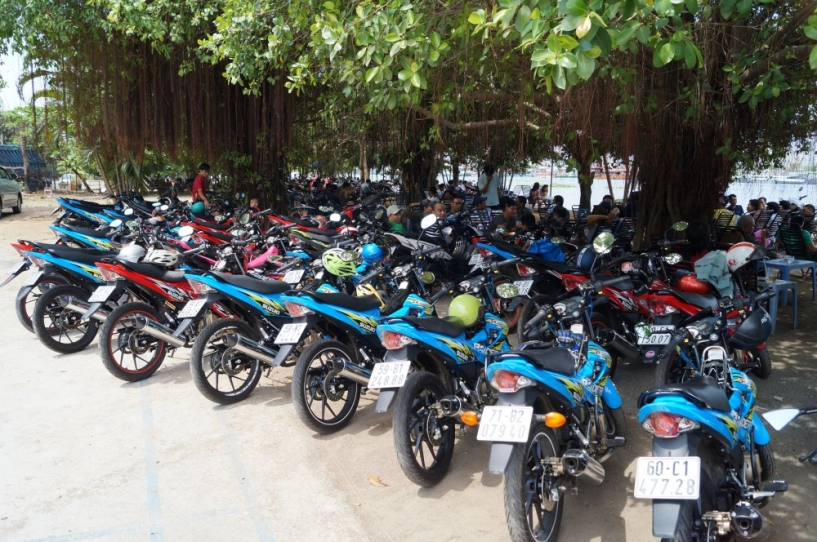 Suzuki raider offline cafe tại cầu saigon 