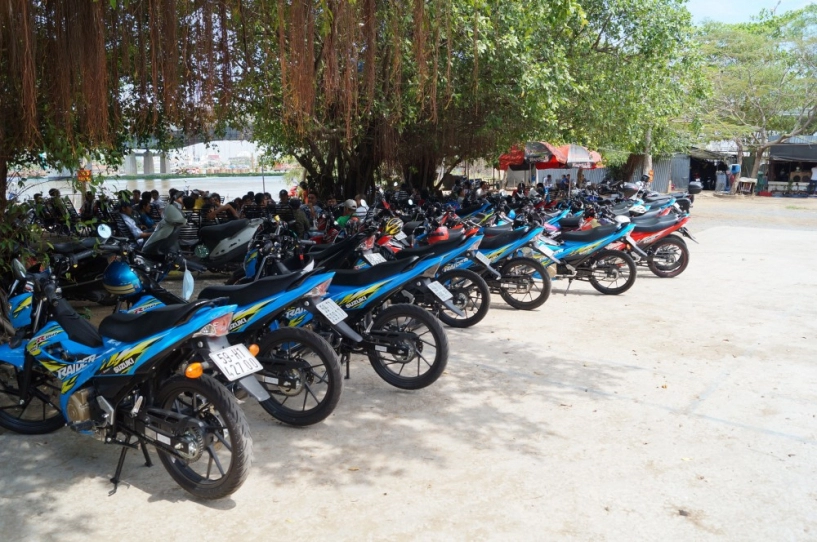 Suzuki raider offline cafe tại cầu saigon 