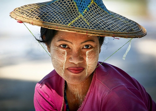 Thanaka kem chống nắng kiểu myanmar