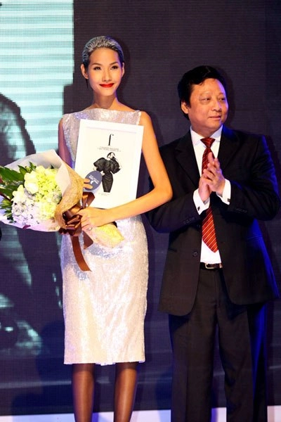 Thanh hằng có phong cách nhất năm 2012