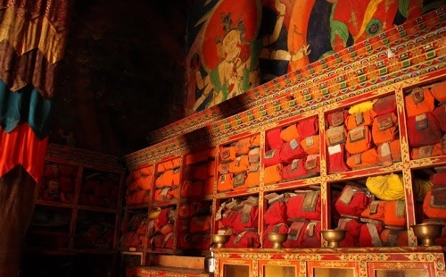 Thư viện phật giáo kinh điển của tây tạng