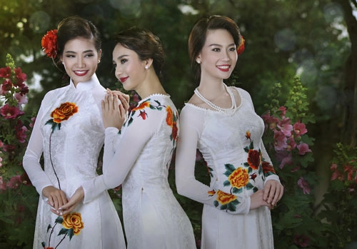 Thuận việt giới thiệu bộ sưu tập áo dài mới tại pháp