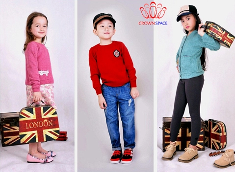 Trang phục phong cách hoàng gia cho trẻ