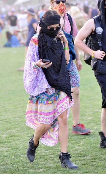 Trang phục xấu thảm họa ở lễ hội coachella 2014