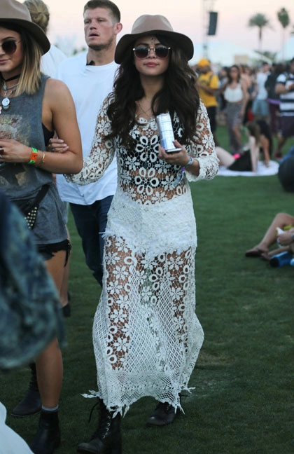 Trang phục xấu thảm họa ở lễ hội coachella 2014