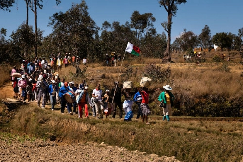 Tục khiêu vũ cùng người chết ở madagascar