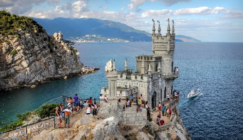 Vẻ đẹp của crimea bên bờ biển đen