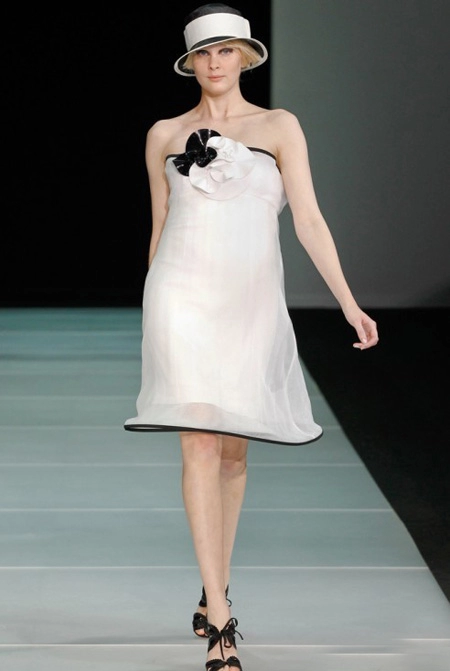 12 mẫu váy trắng lý tưởng cho mùa xuân - hè 2012