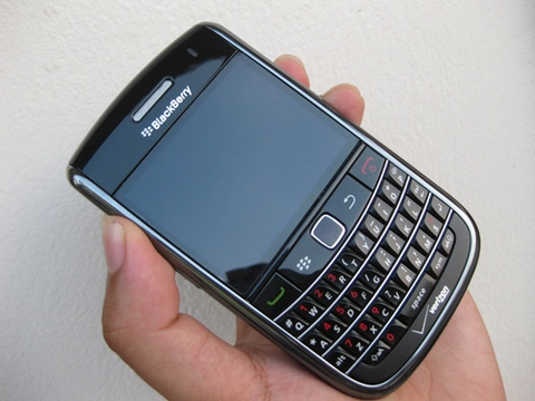 5 mẫu smartphone blackberry pin tốt