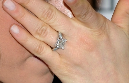 8 chiếc nhẫn đính hôn sang trọng nhất của sao năm 2011
