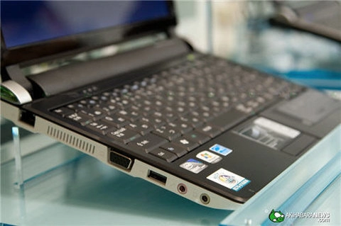 Acer aspire one là netbook chạy windows 7