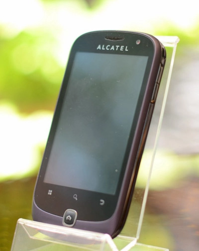 Alcatel ot 990 chạy android giá mềm