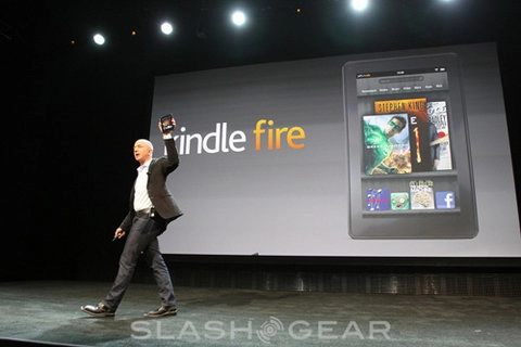 Amazon ra kindle fire giá 199 usd