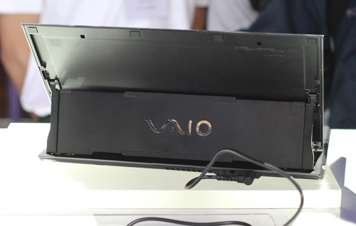 Ảnh bộ ba sony vaio mới