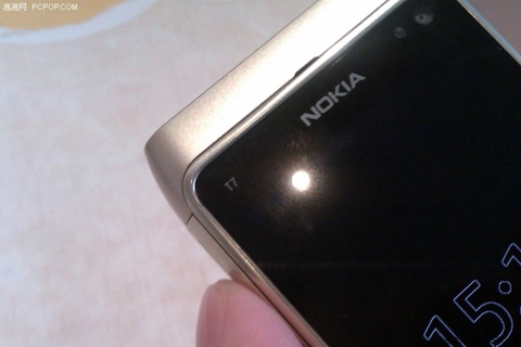 Ảnh nokia t7 anh em của n8