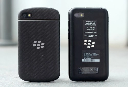 Ảnh so sánh blackberry q5 với q10