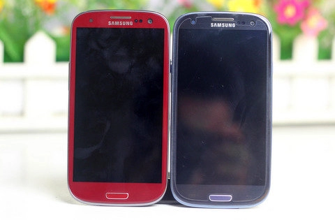 Ảnh so sánh hai mẫu galaxy s iii