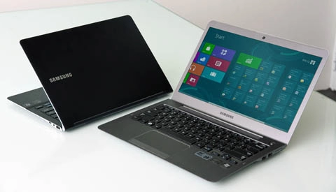 Ảnh thực tế hai laptop đầu tiên chạy windows 8 của samsung