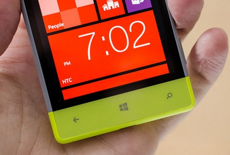 Ảnh thực tế htc windows phone 8s