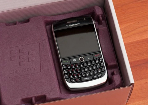 Blackberry bold và curve 8900 giảm giá