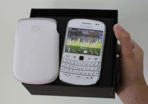 Blackberry cao cấp nhất bản màu trắng tại việt nam