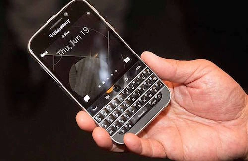 Blackberry classic vừa cho đặt trước đã cháy hàng tại mỹ
