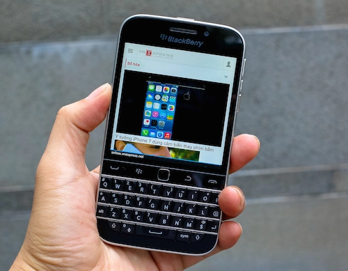 Blackberry classic xuất hiện tại vn một ngày sau khi ra mắt