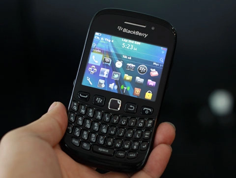 Blackberry curve 9220 giá 46 triệu