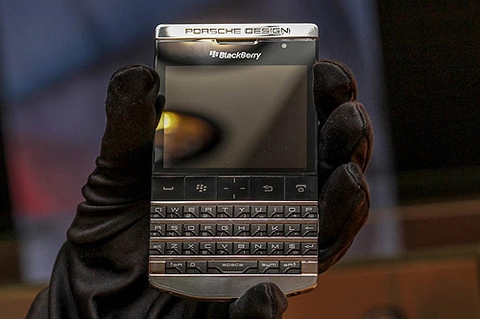 Blackberry p9981 bản đặc biệt titanium