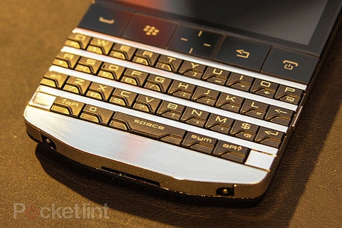 Blackberry p9981 bản đặc biệt titanium