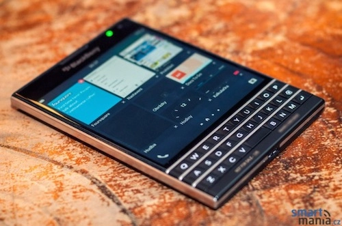 Blackberry passport dáng lạ sẽ ra mắt ngày 249
