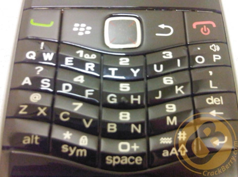 Blackberry pearl 9100 với bàn phím nửa qwerty