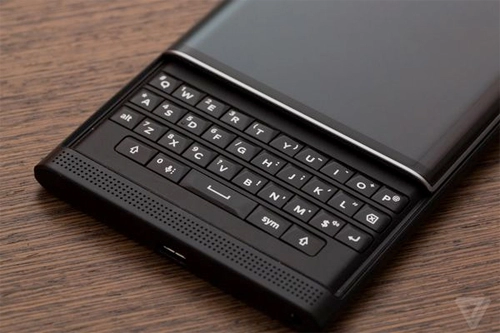 Blackberry priv chạy android có giá 18 triệu đồng tại việt nam