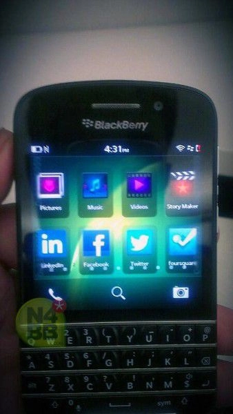Blackberry x10 bàn phím qwerty lộ thêm ảnh thực tế